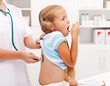 Was hilft Kindern bei Reizhusten?