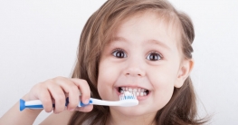 Richtig Zähne putzen für Kinder